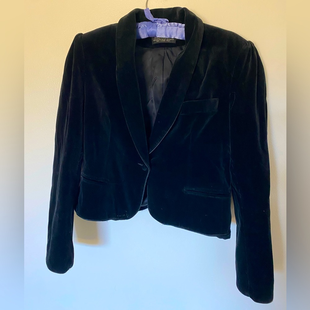 Velvet black cropped blazer
